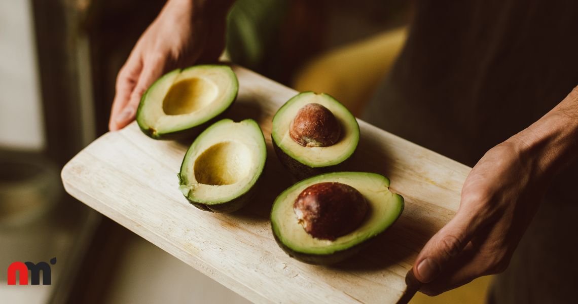 Receta guacamole y propiedades del aguacate